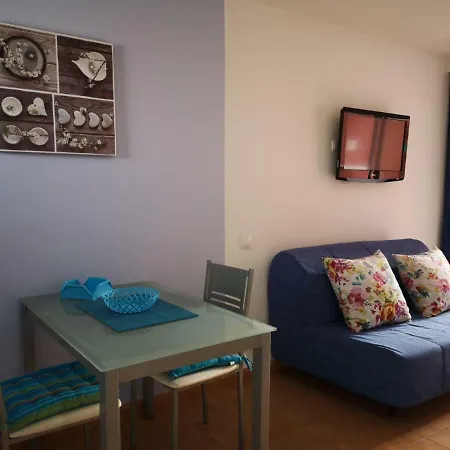 Studio Flat Bluemary *